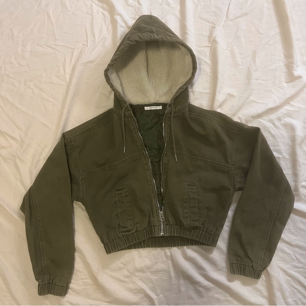 Cropped bomber jacket